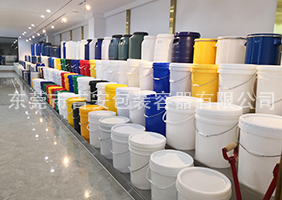 嗯啊啊啊啊日韩视频吉安容器一楼涂料桶、机油桶展区
